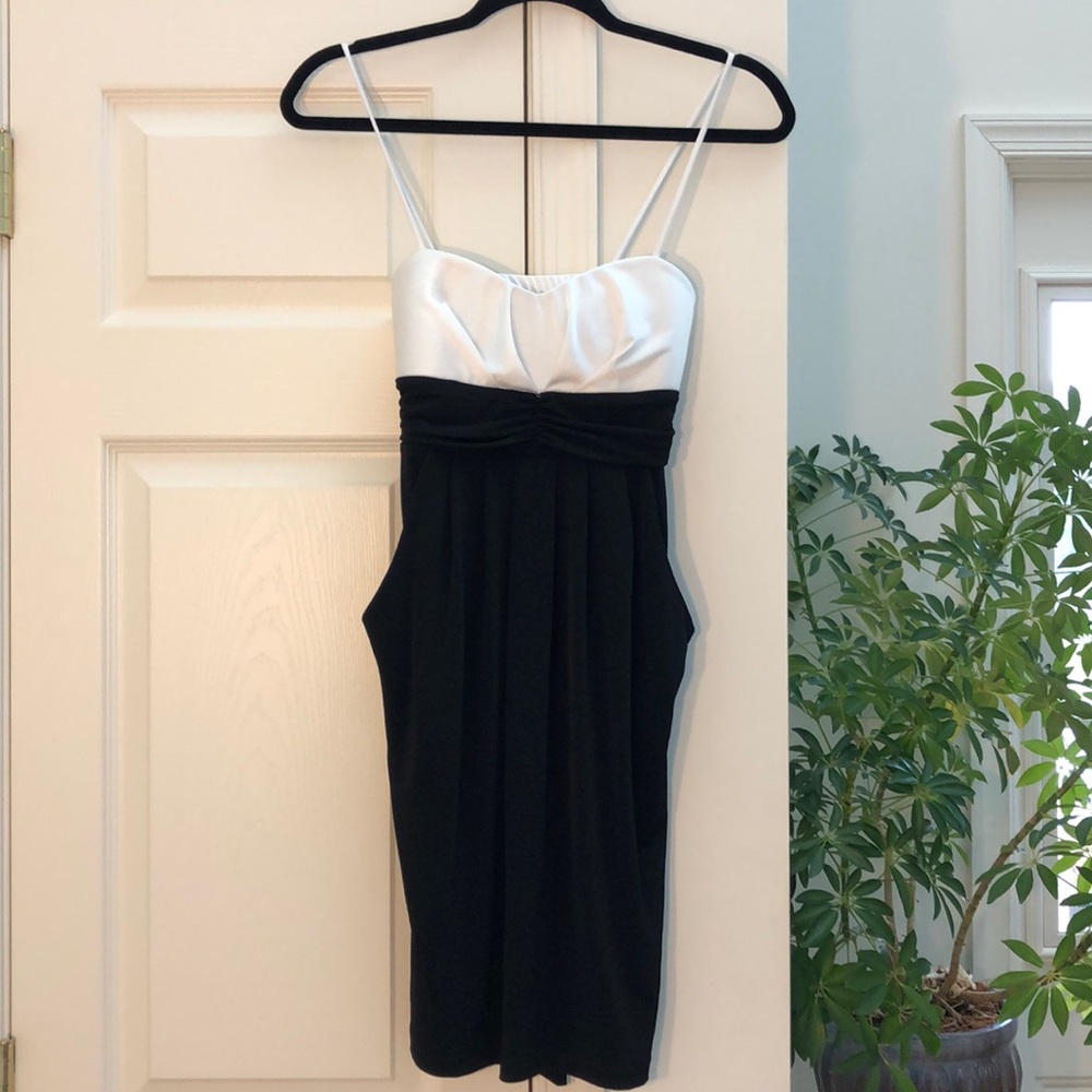 Sweet Storm Black White Dress with Pockets